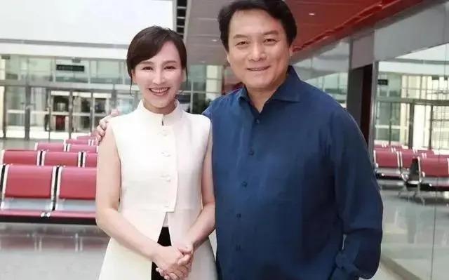 19岁与导演私奔，克服病痛后连生3胎，丈夫用7部剧捧红她
