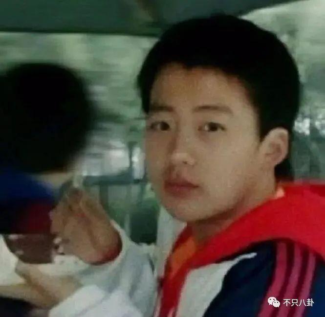 跨年夜德云社郭德纲父子同台说相声，郭麒麟放下往事了吗？