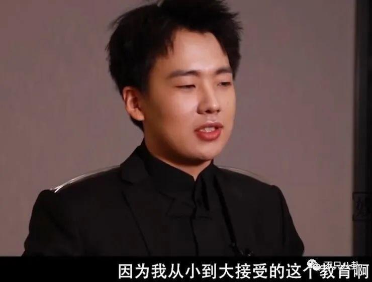 跨年夜德云社郭德纲父子同台说相声，郭麒麟放下往事了吗？