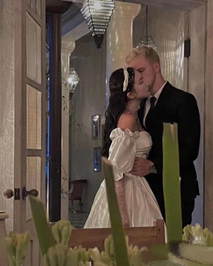 还记得俄罗斯混血萌娃川川吗？上的幼儿园中途跑路了？