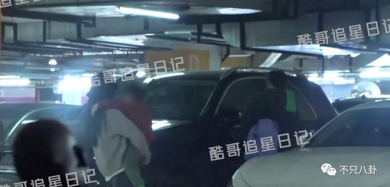 夫妻俩多幸福啊，怎么总是被传离婚呢？