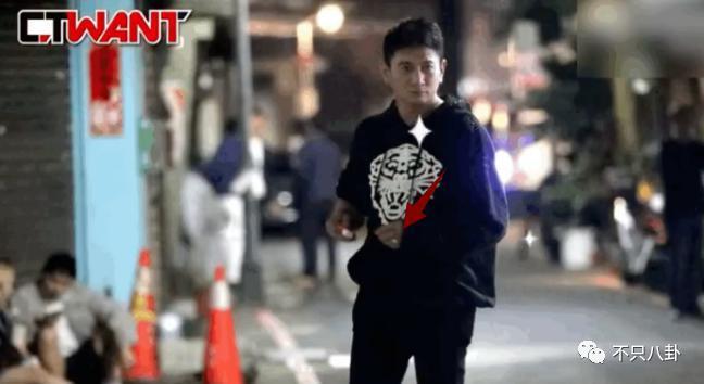 夫妻俩多幸福啊，怎么总是被传离婚呢？