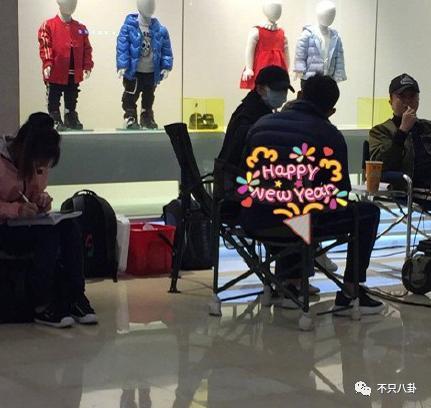 夫妻俩多幸福啊，怎么总是被传离婚呢？