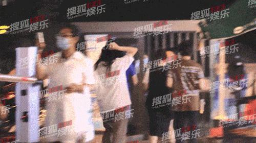 夫妻俩多幸福啊，怎么总是被传离婚呢？