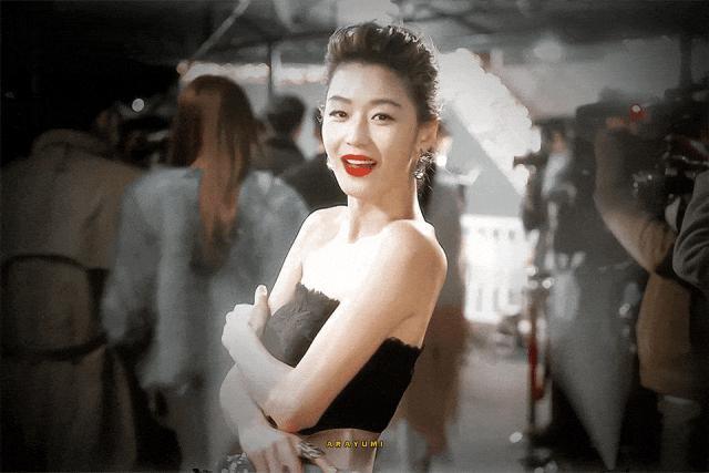 十年了，怎么还没有一部剧超越《来自星星的你》