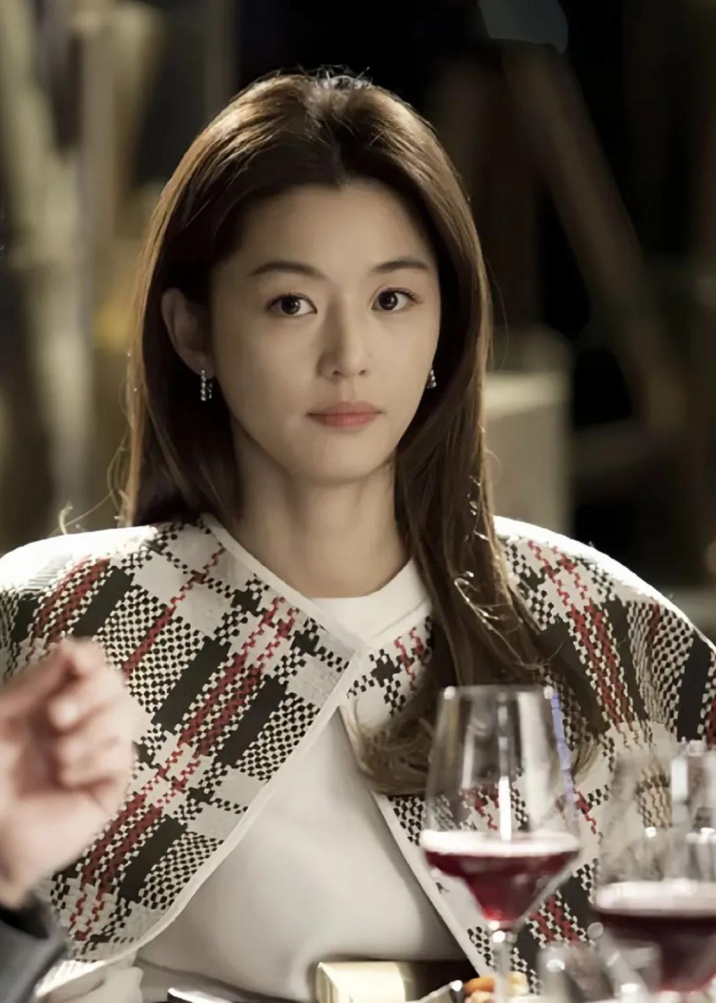 十年了，怎么还没有一部剧超越《来自星星的你》