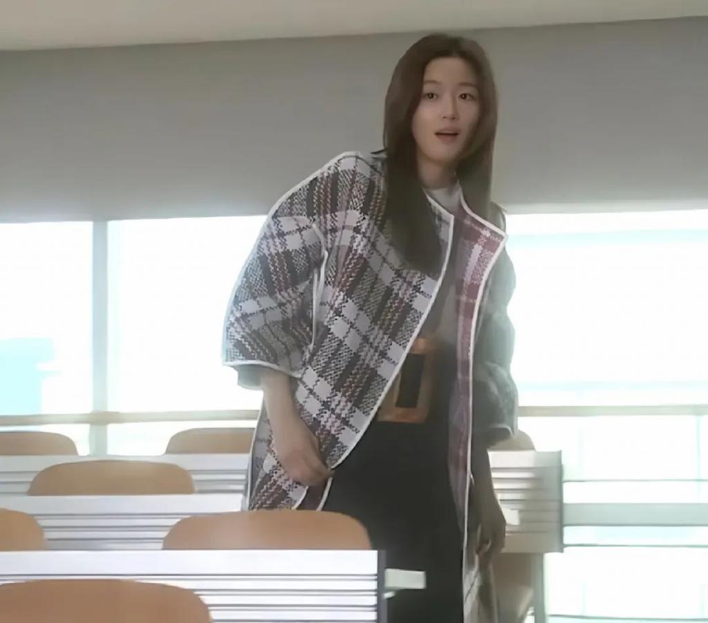 十年了，怎么还没有一部剧超越《来自星星的你》