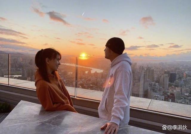 周杰伦出轨？昆凌超话主持人怒斥：图是P的，别造谣