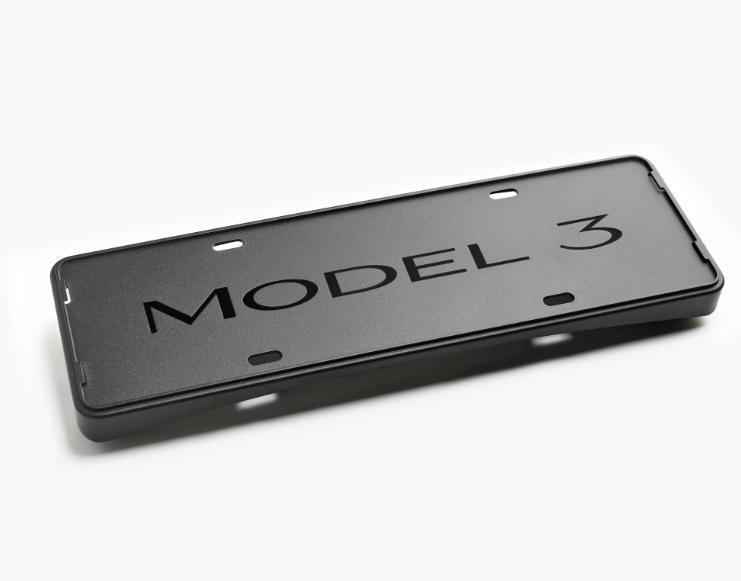 特斯拉中国官网上新：Model 3/Y牌照框129元、迎宾灯179元