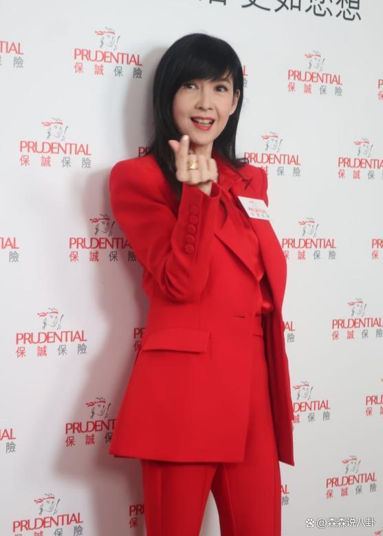 周慧敏公开结婚15年夫妻状态，懒理流言力证老公有情有义