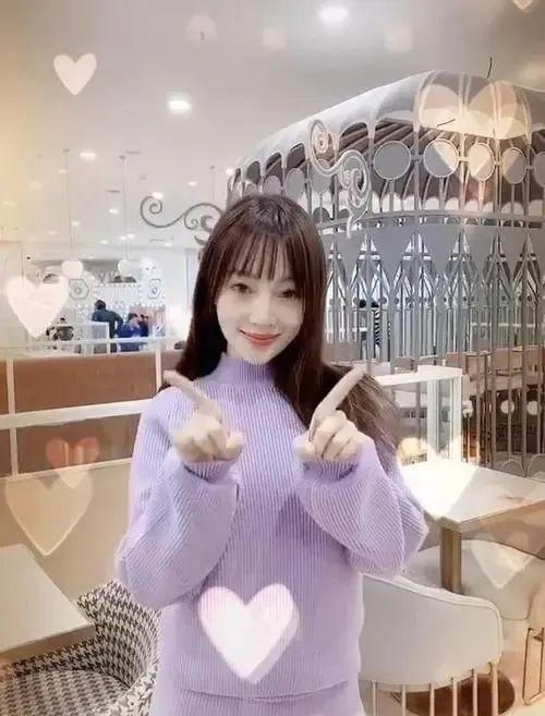 她俩居然同框了！