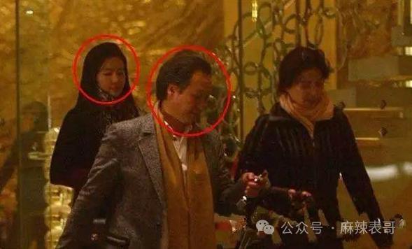 有了新恋情，却让大众很惊讶？