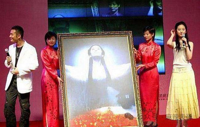 有了新恋情，却让大众很惊讶？