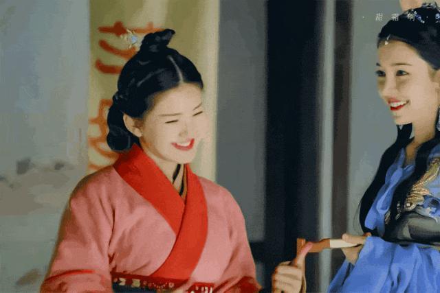 演员变脸拼演技：唐嫣流于表面，赵丽颖值得推敲，张国立最真