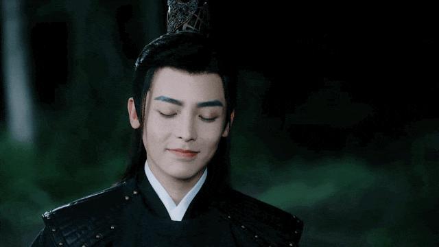 演员变脸拼演技：唐嫣流于表面，赵丽颖值得推敲，张国立最真