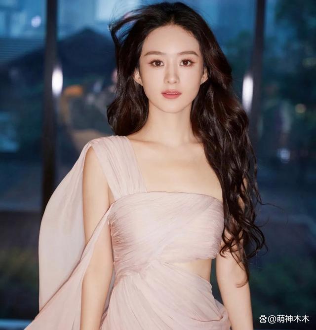 演员变脸拼演技：唐嫣流于表面，赵丽颖值得推敲，张国立最真