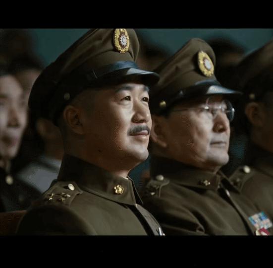 演员变脸拼演技：唐嫣流于表面，赵丽颖值得推敲，张国立最真