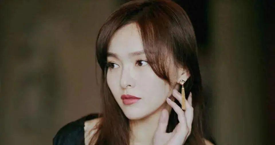 唐嫣为《繁花》三年没接戏，欲凭“汪小姐”超越赵丽颖？