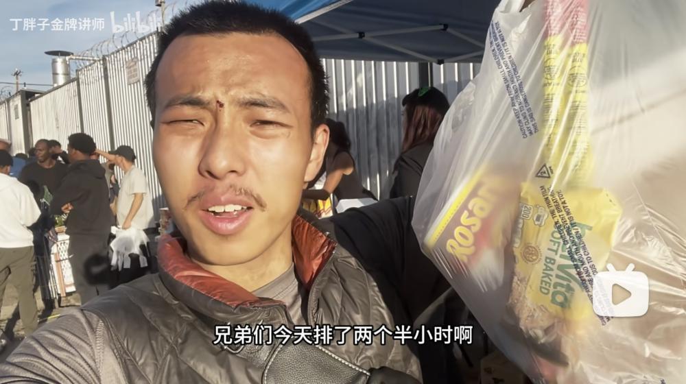 “丁胖子金牌讲师”与美国底层残酷物语