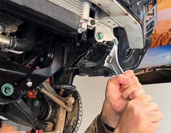 知名大V锐评扳手掰方程豹豹5底盘：为了黑太没逻辑