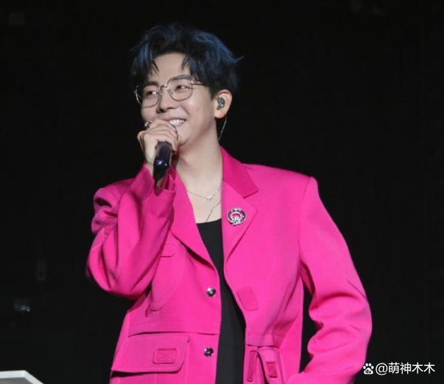 胡夏女友疑似金晨？两人互动细节被扒，男方曾自曝暗恋某艺人