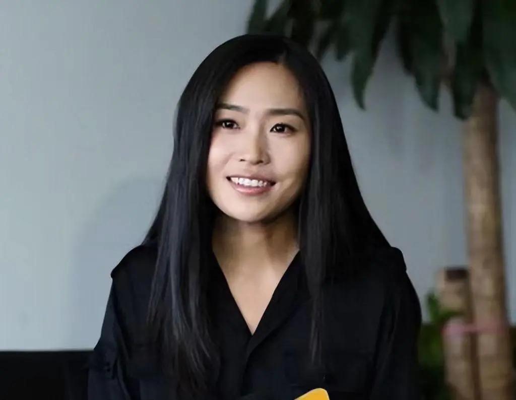 张末：两次目睹父亲张艺谋移情，母亲的悲剧在自己身上重演