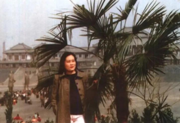 张末：两次目睹父亲张艺谋移情，母亲的悲剧在自己身上重演
