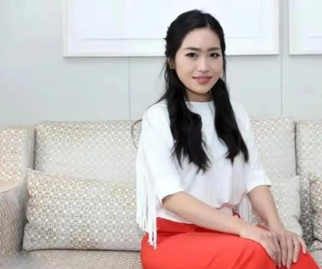 张末：两次目睹父亲张艺谋移情，母亲的悲剧在自己身上重演