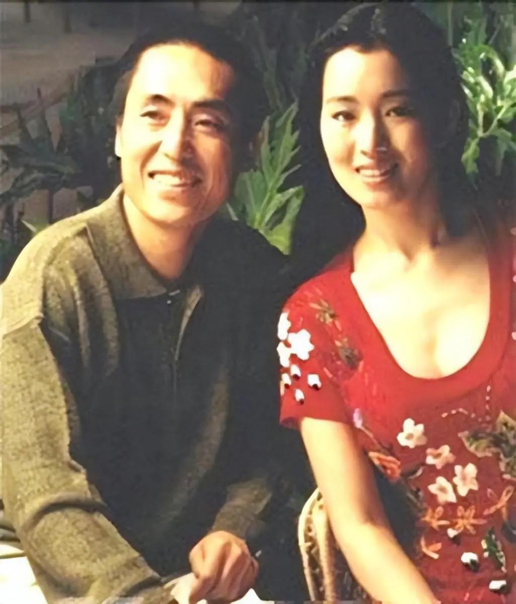 张末：两次目睹父亲张艺谋移情，母亲的悲剧在自己身上重演