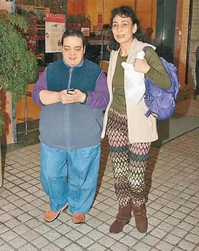 “赌王最丑女儿”何超雄：被嫌弃半生，却活成了豪门清流