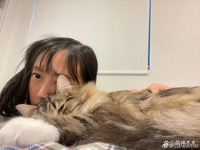 孙燕姿妹妹宣布跟其断绝关系！吐槽父亲偏心：一直活在阴影下