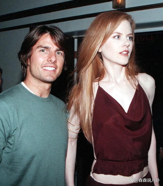 妮可·基德曼两个女儿走机场，肤白貌美亭亭玉立，老父亲乐坏了