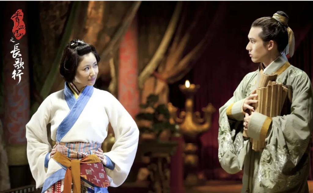 粉色娇嫩，你几岁了？喜欢演少女的林心如，被村民一句话打脸