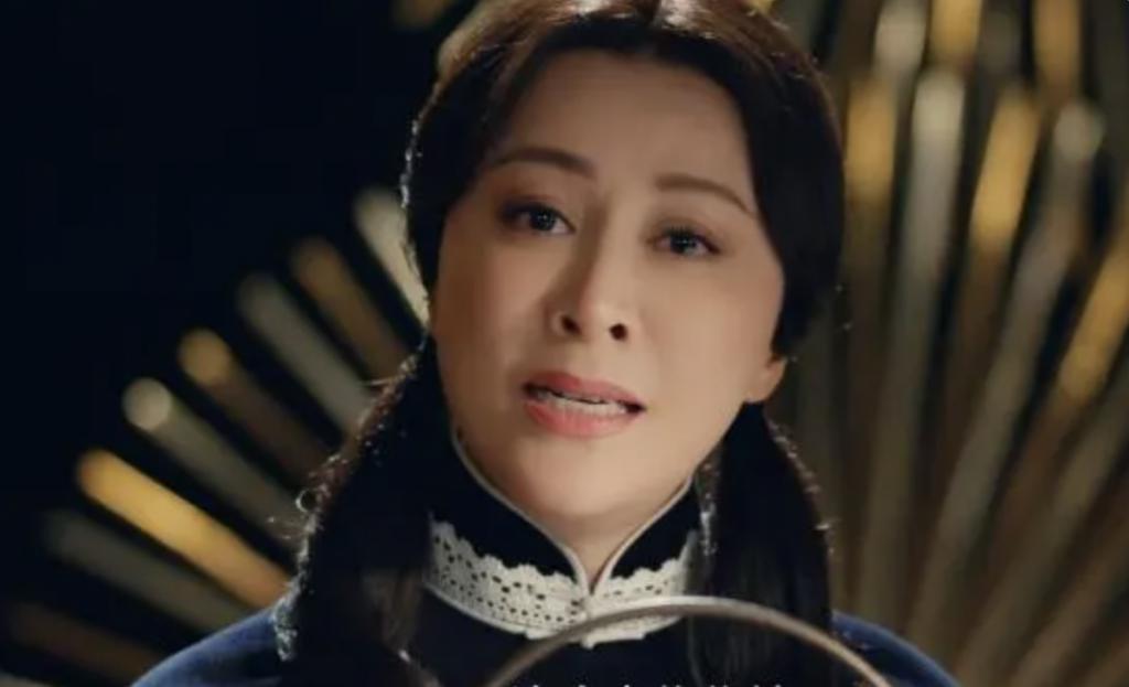 粉色娇嫩，你几岁了？喜欢演少女的林心如，被村民一句话打脸