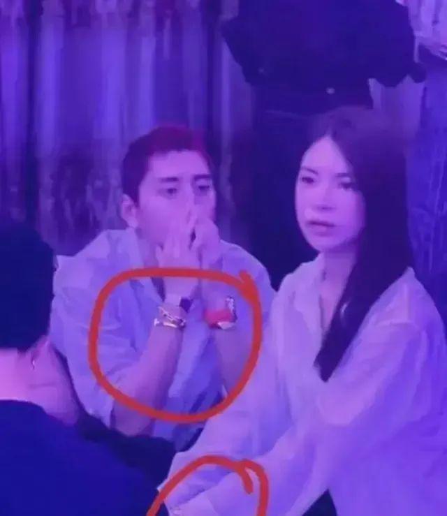 不是吧？？什么时候分手的？！