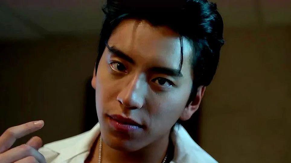 不是吧？？什么时候分手的？！