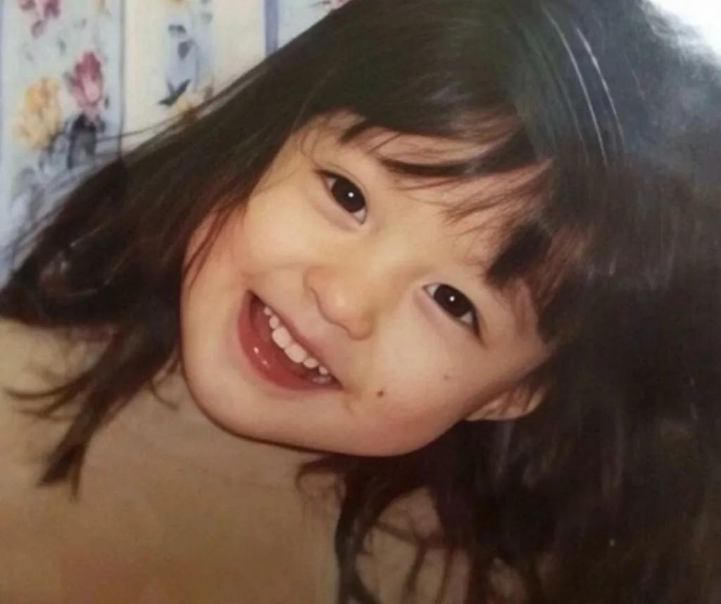 还记得洪欣的女儿吗？10岁的她完美继承妈妈美貌！