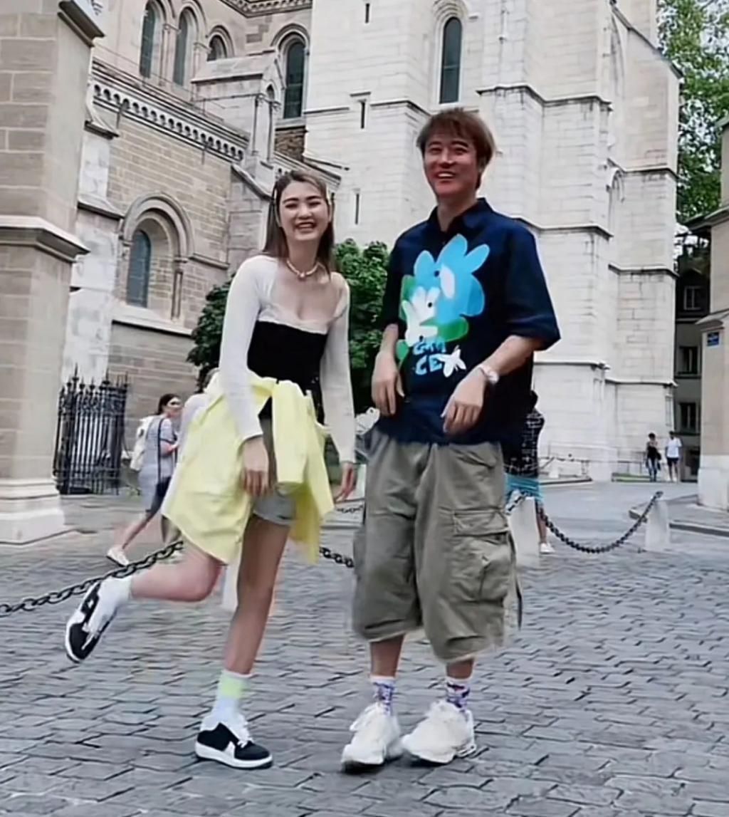 还记得洪欣的女儿吗？10岁的她完美继承妈妈美貌！