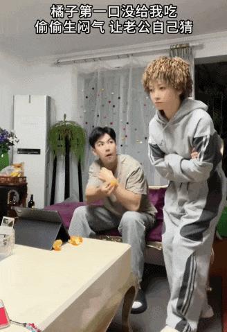内娱明星，都来蹭小孩哥的热度了