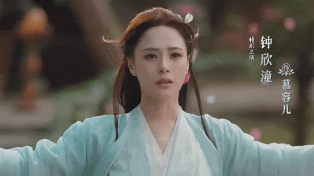 刘晓庆71岁演少女，她42岁就演妈妈了，颜值还吊打女主