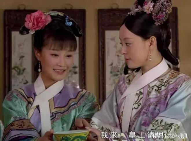 《甄嬛传》：浣碧撞棺而死，不是给果郡王殉葬