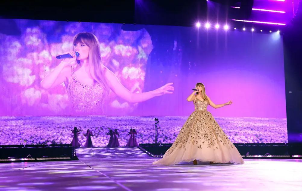 “霉霉”改变了演唱会，也改变了电影