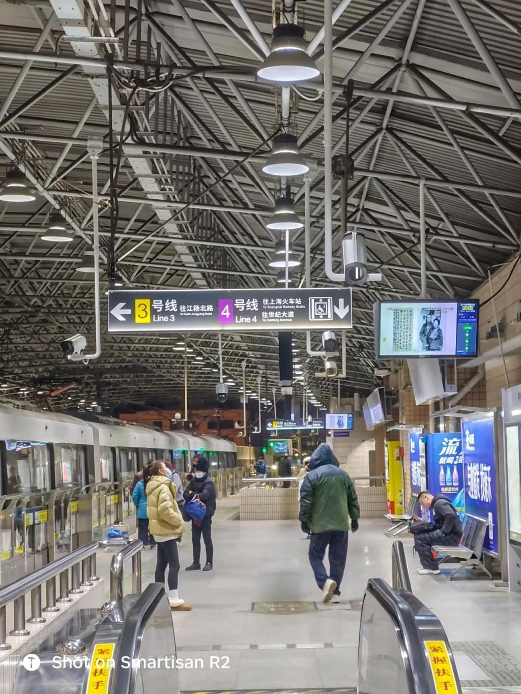 如果手机市场不那么卷，魅族21会是一台好手机。