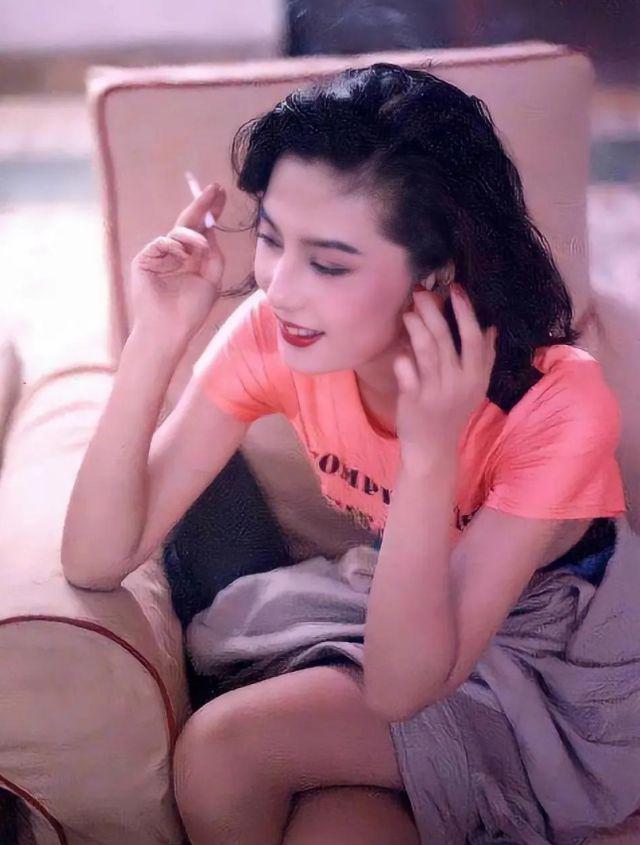 32年前内地“港姐”大赛，不露胸、屁股一样美：“当年审美正常！