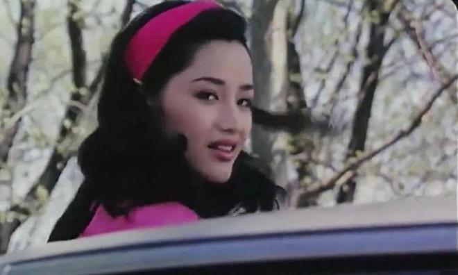 32年前内地“港姐”大赛，不露胸、屁股一样美：“当年审美正常！