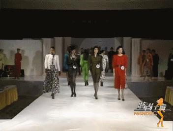 32年前内地“港姐”大赛，不露胸、屁股一样美：“当年审美正常！