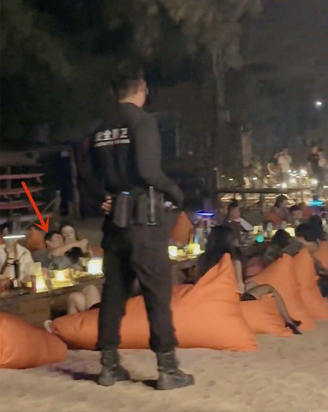 真会玩！王思聪高调庆祝36岁生日，超30位网红辣妹齐聚三亚助阵！