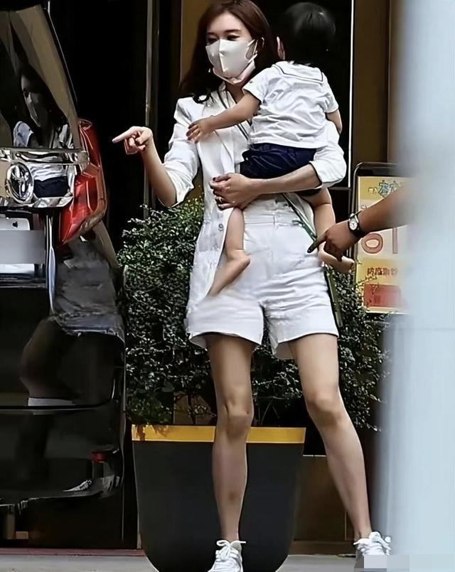 就林志玲“退圈”这步棋，小S一辈子都看不懂