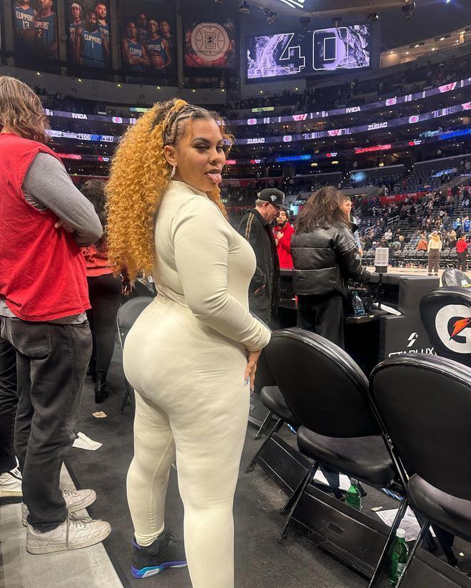 汗流浃背了老弟重磅女歌手用圣经故事对穆迪开黄腔