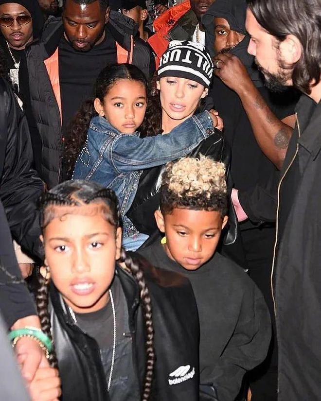 智商140的她沾上恋爱脑，彻底变了……